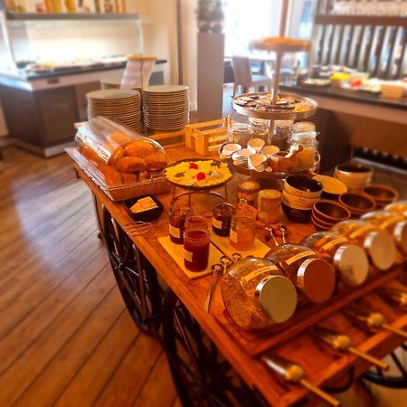 Hagen'S Hotel "Eat & Meet" Restaurant Bar Lounge 哈伦 外观 照片