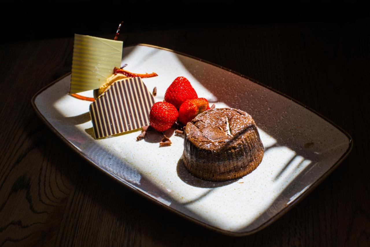 Hagen'S Hotel "Eat & Meet" Restaurant Bar Lounge 哈伦 外观 照片